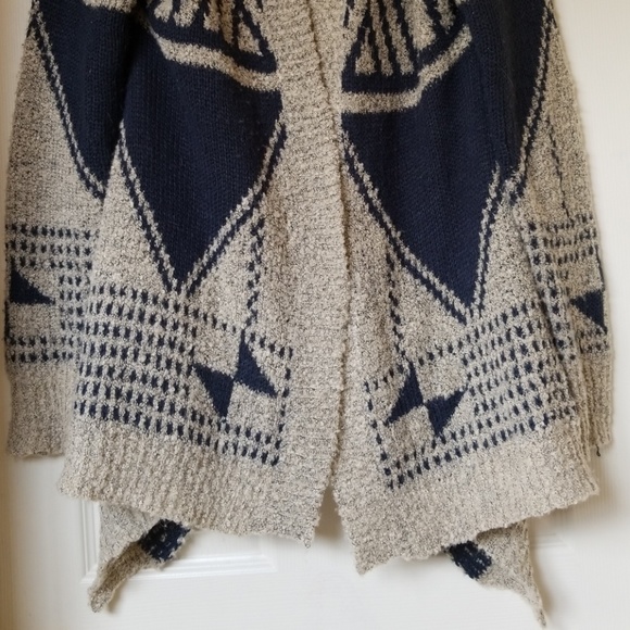 Sweater - Picture 2 of 3